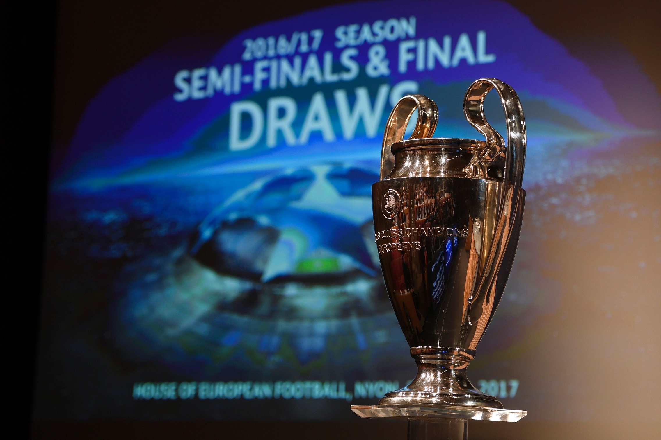 유럽축구연맹(UEFA) 챔피언스리그 우승 트로피(AFP=연합뉴스)