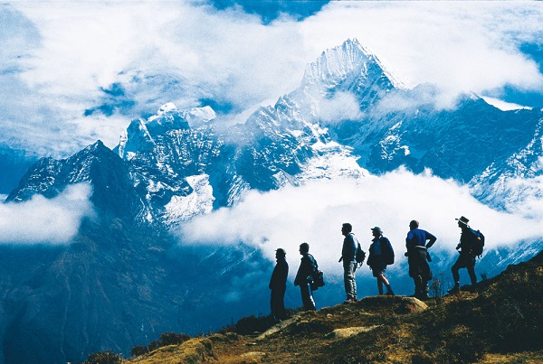 네팔에서의 트레킹 장면. <출처=pixabay>