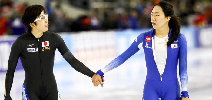 평창 동계올림픽 스피드스케이팅 여자 500m에서 치열한 경쟁을 벌일 것으로 예상되는 고다이라 나오(왼쪽)와 이상화. <출처=EPA/연합뉴스>