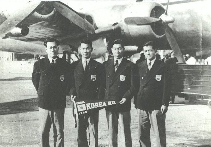 1948년 스위스 생모리츠 동계올림픽 참가하는 선수단. <출처=연합뉴스>