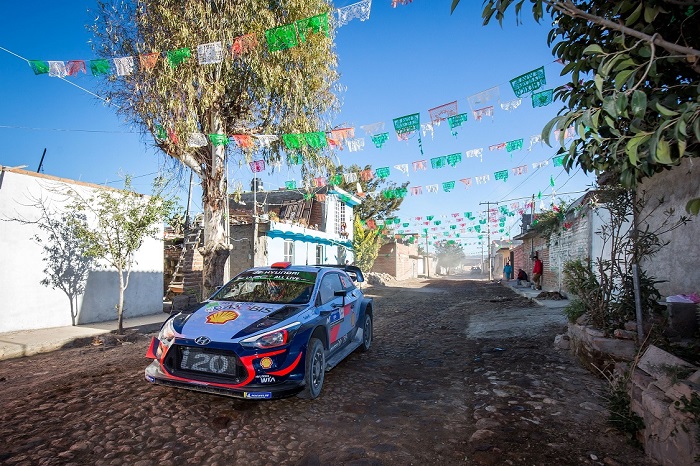 2018 WRC 3차 대회인 멕시코 랠리에 참가해 경기를 펼치고 있는 현대자동차의 신형 i20 랠리카. <제공=현대자동차>