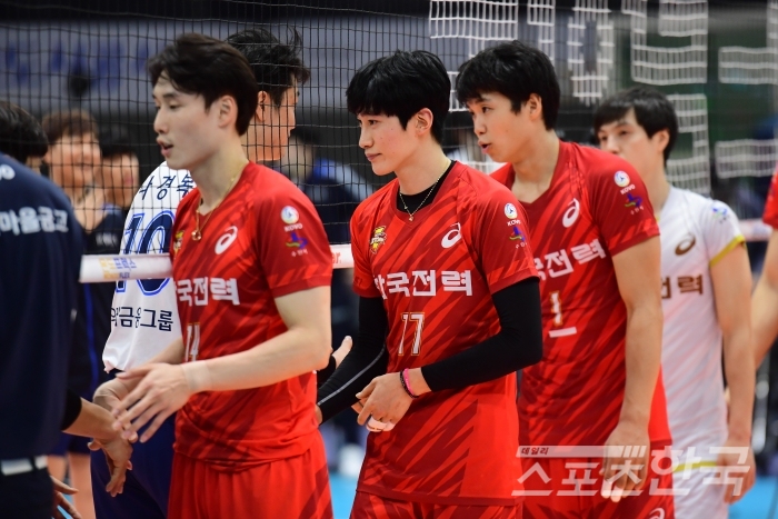 한국전력은 올 시즌 최악의 부진에 빠져있다. <사진 = KOVO>