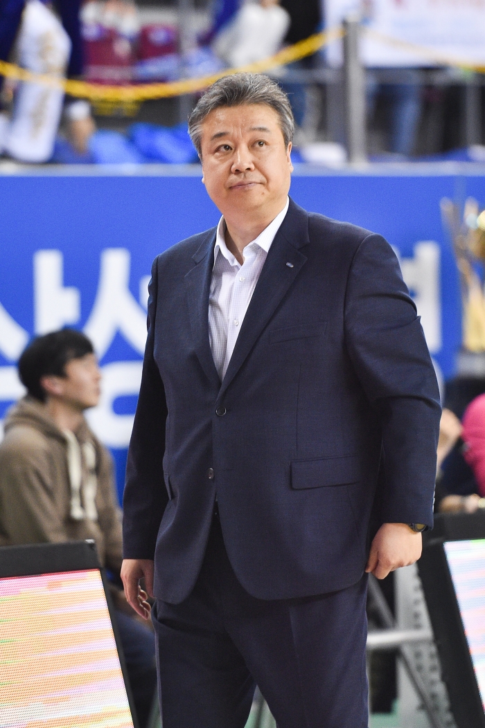 [WKBL PO] '홈에서 우승 지켜본' 임근배 감독, 
