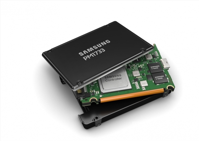 삼성전자, 초고용량 SSD 2.5인치_U.2