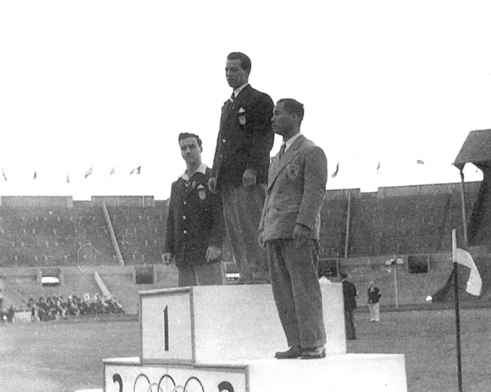 역도 김성집은 1948년 런던 올림픽에 출전해 우리나라 최초의 메달을 따냈다. (사진=대한체육회)