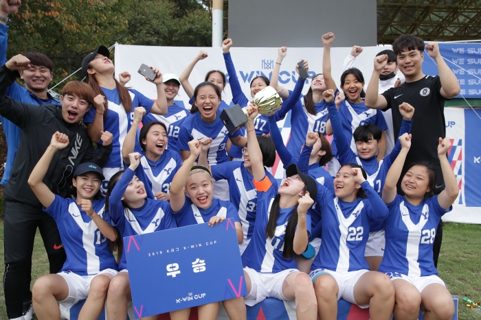 2019년 K리그 퀸컵 우승팀 연세대 (W-KICKS) (사진=한국프로축구연맹)
