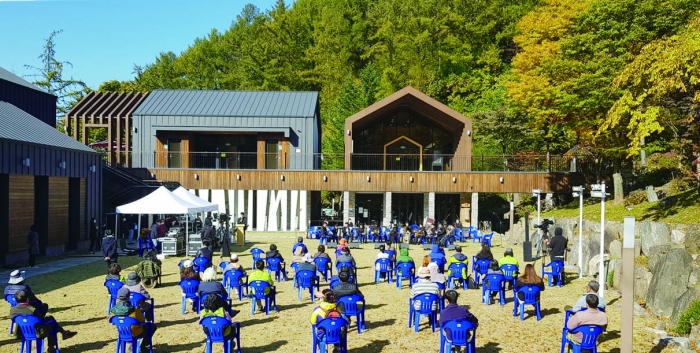 지난해 10월 국립유명산자연휴양림에서 개최된 콘서트 모습.