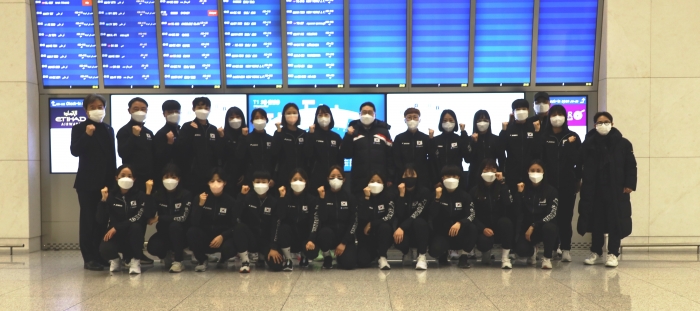 (사진=오는 21일부터 오만에서 열리는 아시아컵 출전을 위해 출국한 한국 여자하키 대표팀 / 대한하키협회)