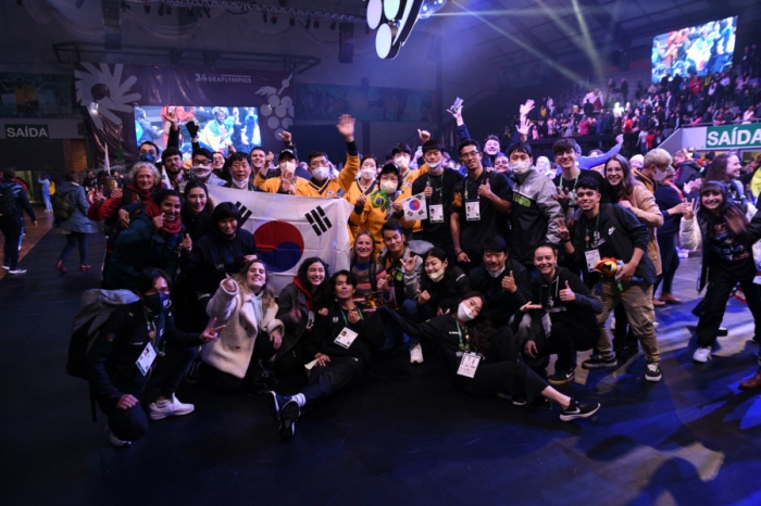 2021 카시아스두술 하계 데플림픽(청각장애인올림픽) 폐회식 한국 선수단 단체 (사진=한국농아인스포츠연맹 제공)