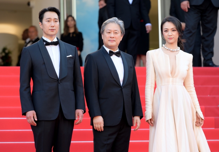 제75회 칸 영화제에 참석한 (왼쪽부터) 박해일, 박찬욱, 탕웨이 (사진=CJ ENM 제공)