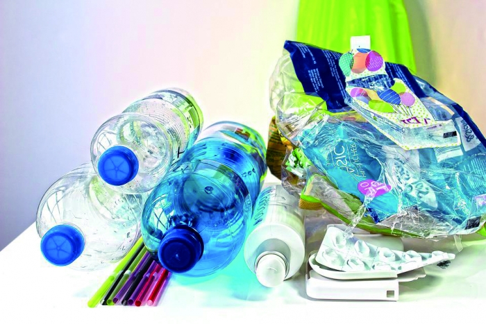 프탈레이트는 플라스틱 및 생활용품의 유용성을 향상시키기 위해 널리 사용되는 화학물질이다.