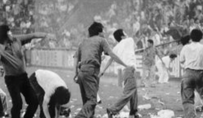 1990년 8월 26일 서울 잠실구장에서 열린 해태와 LG와의 경기에서 벌어진 최악의 관중 난동사건.