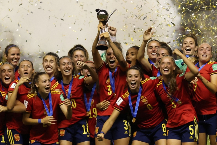 (사진=스페인 U-20 여자 축구대표팀이 29일(한국시간) 열린 FIFA U-20 여자 월드컵 결승에서 일본을 꺾고 사상 첫 우승에 성공했다. / AFP=연합뉴스)