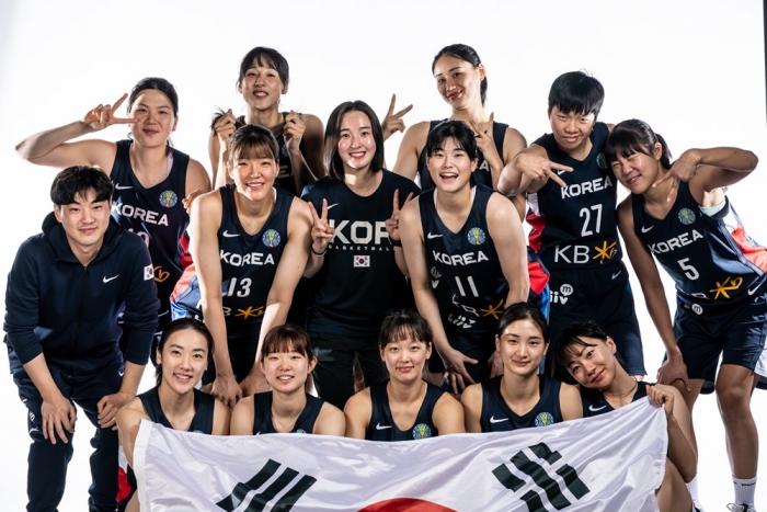 (사진=한국 여자 농구대표이 오는 22일 열리는 2022 FIBA 여자 월드컵에서 중국을 상대로 12년 만의 월드컵 첫 승에 도전한다. / FIBA 홈페이지)