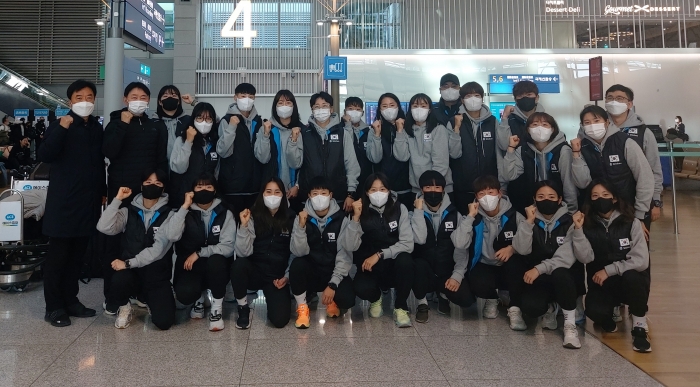 5일 출국한 여자하키 국가대표 선수단. (사진=대한하키협회 제공)