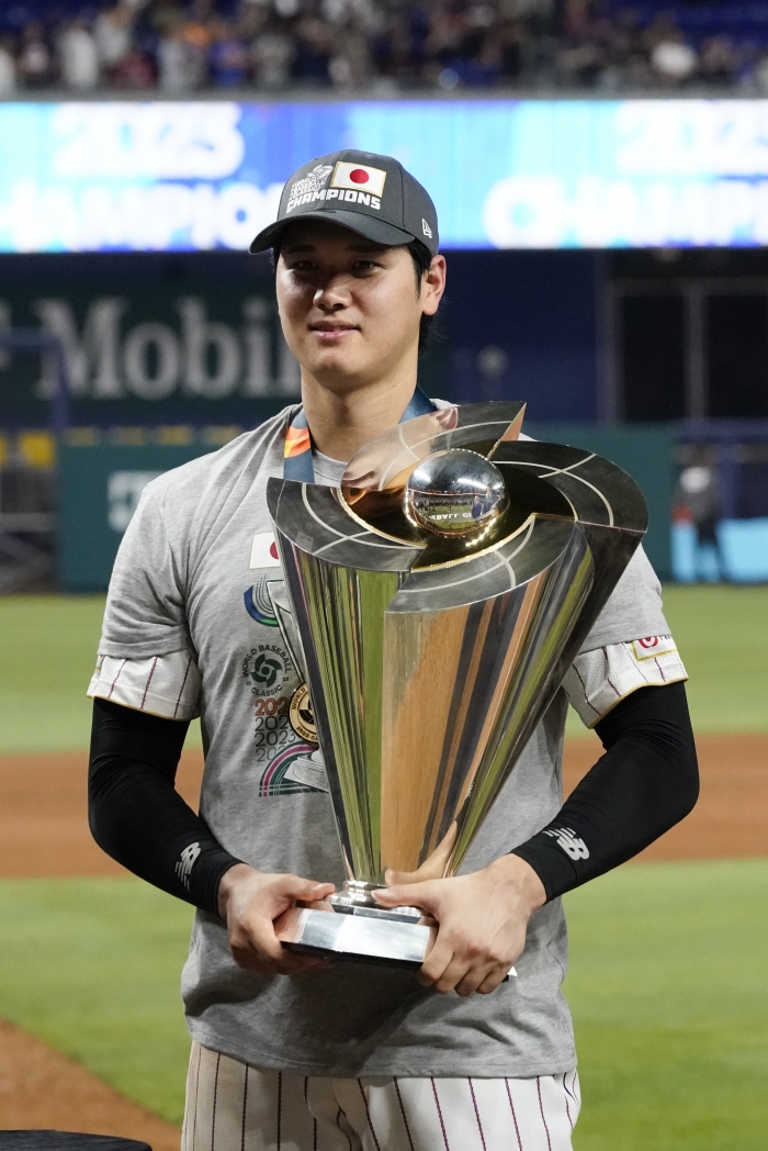 22일(한국시간) 미국 플로리다주 마이애미 론디포 파크에서 열린 2022 월드베이스볼클래식(WBC) 일본과 미국의 결승전. 오타니 쇼헤이가 대회 최우수선수(MVP)로 선정됐다. (사진=AP/연합뉴스)