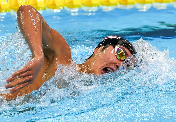 (사진=김우민이 지난 14일 열린 전국체전 수영 남자 자유형 1500m 결승에서 우승을 차지했다. / 연합뉴스)