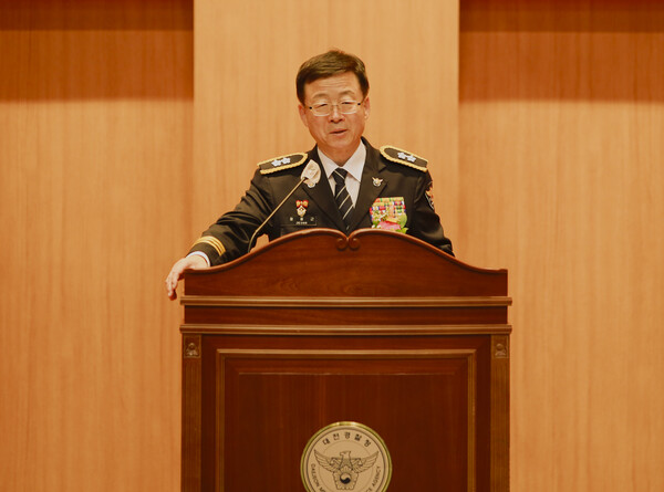 정용근 대전경찰청장이 경찰의 날 행사에서 발언하고 있다