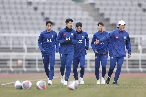 한국 축구 국가대표팀이 19일 고양종합운동장에서 첫 소집 훈련을 진행하고 있다. (사진=대한축구협회)