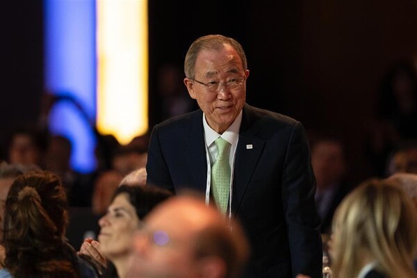 IOC 명예위원으로 추대된 뒤 답례하는 반기문 전 유엔 사무총장. [IOC 미디어 엑스(X·옛 트위터) 캡처]