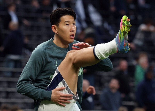 <b>손흥민</b>, LAFC 이적 제안 거절…<b>토트넘</b> 잔류 무게?