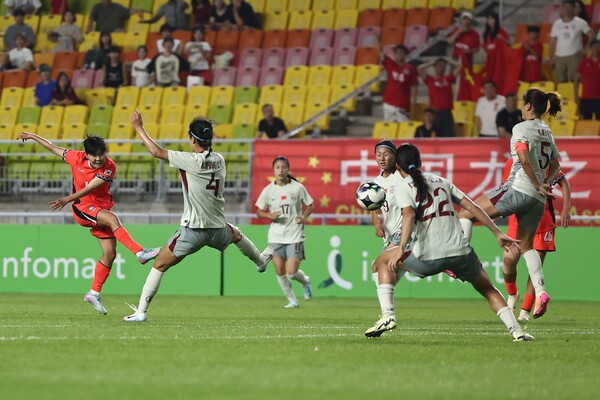 '<b>지소연 극장골</b>' 한국 여자축구, 중국과 2-2 '명승부'…10년 징크스는 여...