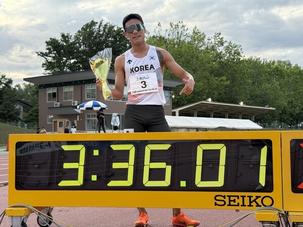 <b>이재웅</b>, <b>1500m</b> 또 새 역사…한 달 만에 한국 기록 2초54 단축