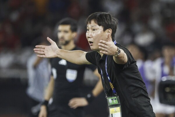 베트남 축구 새 영웅 김상식 감독, '정(情)의 <b>리더십</b>'으로 겹경사