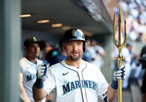 '포수 <b>50홈런</b> 시대' 개척! <b>칼 롤리</b>, MLB 역사 새로 썼다