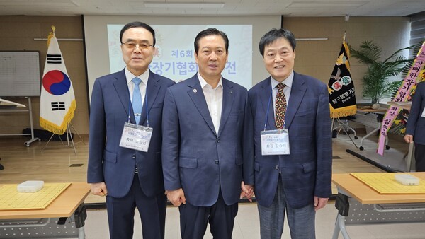 ��6ȸ ������ �����Ŀ��� ��ȸ��, ��縦 �� ���強 ����, ���籸 �뱸����û�� �� ���塤��������û�� ����ȸ ��ǥȸ��, ��·� ȸ���� �Բ� ����Կ��ߴ�. [����=���ϸ��������ѱ�]