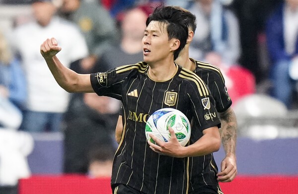 <b>손흥민 멀티골 맹활약</b>에도... LAFC, 승부차기 끝에 밴쿠버에 통한의 패배