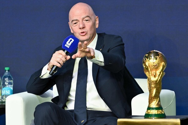FIFA, 2026 <b>월드컵</b> 티켓값 폭리에 60달러 저가석 투입 결정