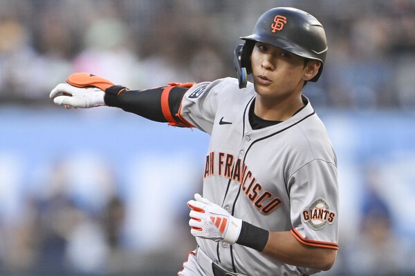 <b>이정후</b>, MLB닷컴 선정 <b>2025 세계 올스타</b> 외야수 등극
