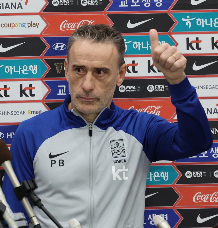 '벤투 복귀'부터 월드컵 명장까지…한국 축구 차기 사령탑, 누가 최적임...