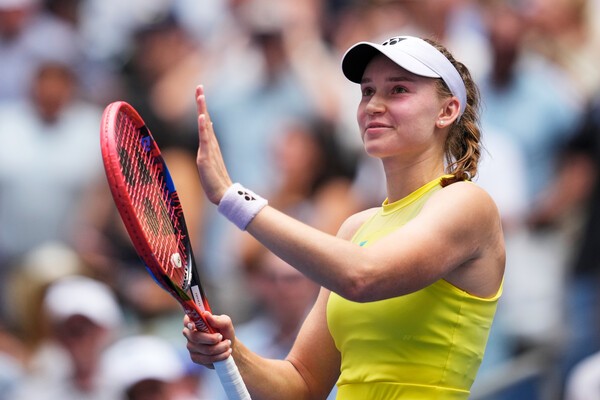 '얼음공주' <b>리바키나</b>, US오픈 4강 진출… 생애 첫 WTA 세계 랭킹 1위 확정