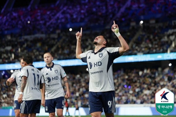 <b>울산</b>, <b>부천</b>에 2-1 <b>역전승</b>…파이널A 확정·서울 조기 우승 제동