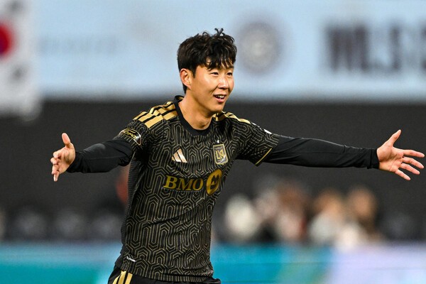 <b>손흥민</b> 종료 직전 슈팅 <b>골대 강타</b>, LAFC 뉴욕시티 원정서 1-1 무승부